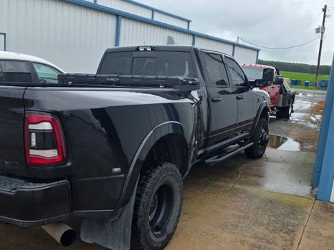 Used 2022 RAM 3500 Laramie w/ Night Edition AWD/4WD image 4