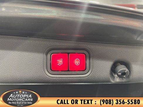 Used 2018 Mercedes-Benz E 400 4MATIC Sedan image 19