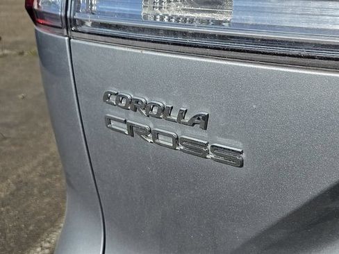 Used 2025 Toyota Corolla Cross L AWD/4WD image 2