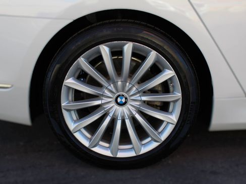 Used 2019 BMW 740i w/ Cold Weather Package image 16