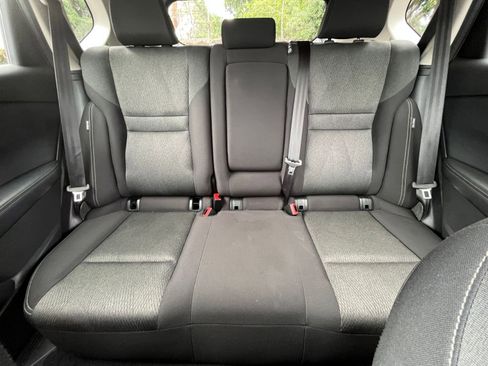 Used 2025 Nissan Rogue SV image 40