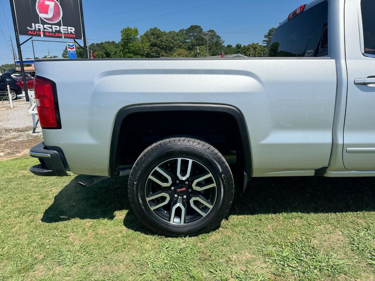 Used 2019 GMC Sierra 1500 SLE w/ SLE Value Package AWD/4WD image 12