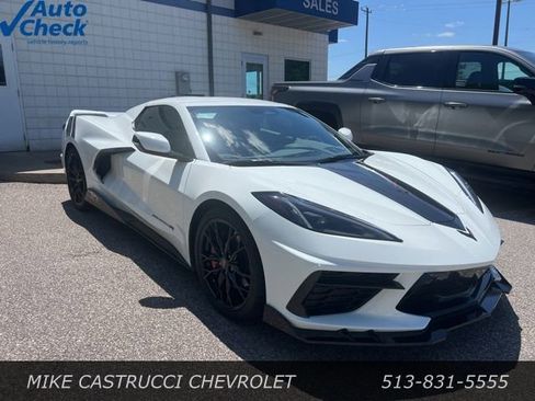 Used 2024 Chevrolet Corvette Stingray Preferred Conv w/ Z51 Performance Package RWD image 2