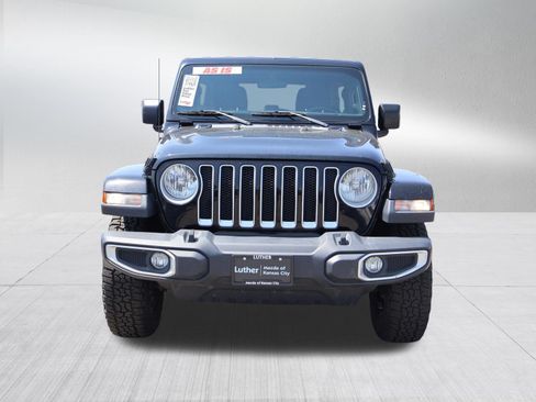 Used 2019 Jeep Wrangler Unlimited Sahara AWD/4WD image 2