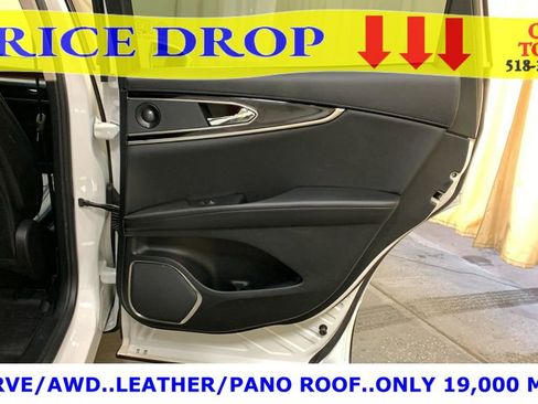 Used 2023 Lincoln Nautilus Reserve w/ Equipment Group 201A image 14