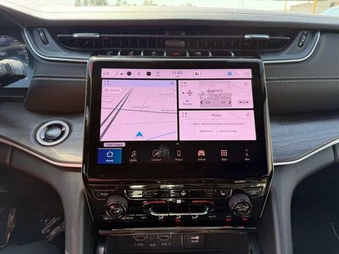 New 2025 Jeep Grand Cherokee L Limited w/ Trailer Tow Package image 18