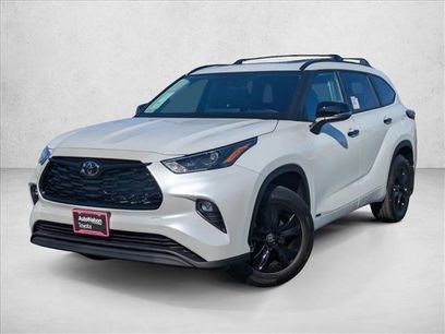 New 2025 Toyota Highlander XLE