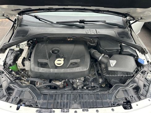 Used 2015 Volvo V60 T5 Premier image 18