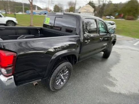 Certified 2023 Toyota Tacoma SR5 AWD/4WD image 8