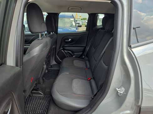 Used 2022 Jeep Renegade Trailhawk AWD/4WD image 40