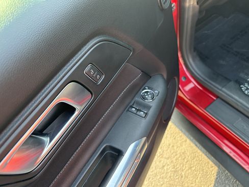 Certified 2022 Ford Mustang Coupe RWD image 14