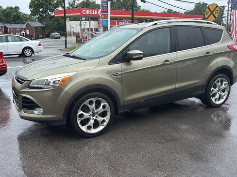 Used 2013 Ford Escape Titanium w/ Parking Technology Pkg FWD image 6