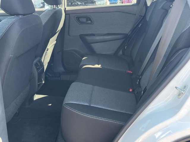 Used 2022 Nissan Rogue S FWD image 15