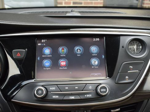 Used 2020 Buick Envision Essence w/ Experience Buick Package FWD image 29