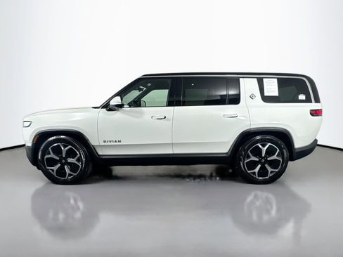 Used 2024 Rivian R1S Adventure image 9