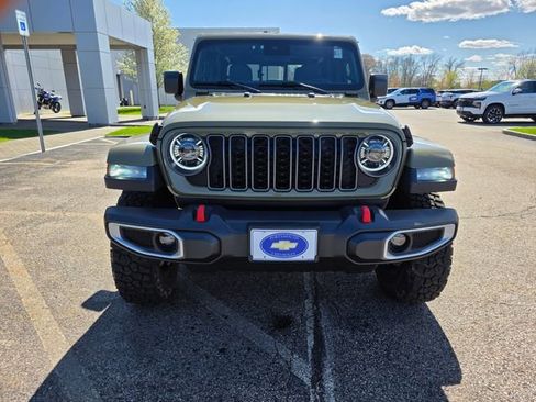Used 2025 Jeep Gladiator Sport AWD/4WD image 7