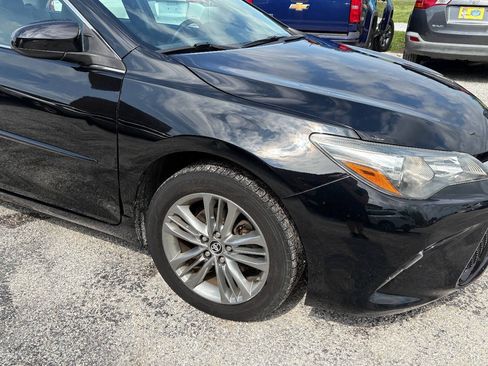 Used 2015 Toyota Camry SE w/ Moonroof Package FWD image 12