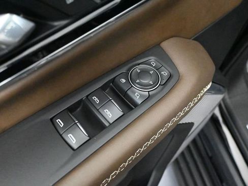 Used 2025 GMC Yukon Denali Ultimate image 23