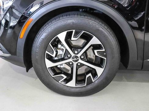 Used 2024 Kia Sportage EX FWD image 9