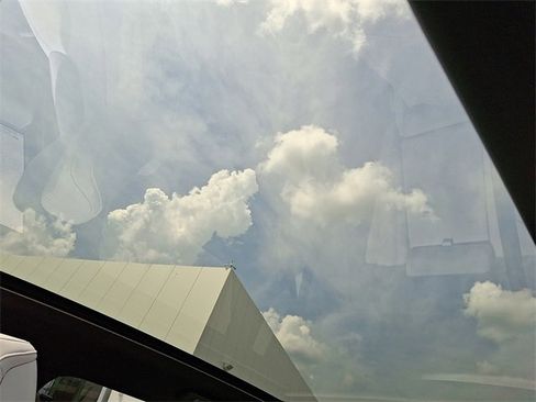 New 2025 Cadillac Lyriq Luxury image 11