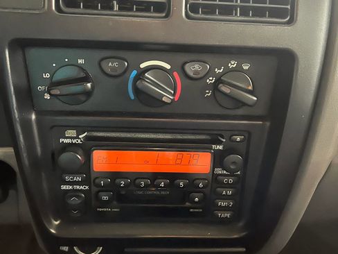 Used 2002 Toyota Tacoma PreRunner image 10