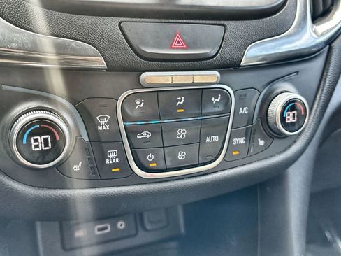Used 2019 Chevrolet Equinox LT AWD/4WD image 16