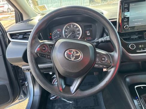 Used 2021 Toyota Corolla LE image 15