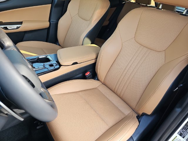 Used 2025 Lexus NX 250 FWD w/ Accessory Package (2T) image 18