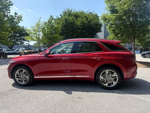 Used 2025 Genesis GV70 2.5T w/ Select Package AWD/4WD image 7