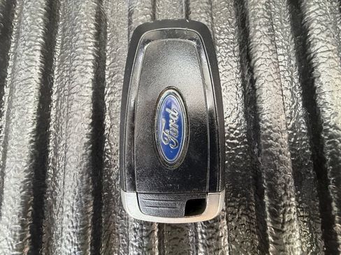 Used 2020 Ford F150 Lariat RWD image 24