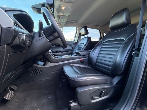 Certified 2022 Ford Edge SEL w/ Convenience Package image 11