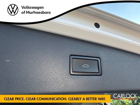 Used 2020 Volkswagen Tiguan SEL AWD/4WD image 28