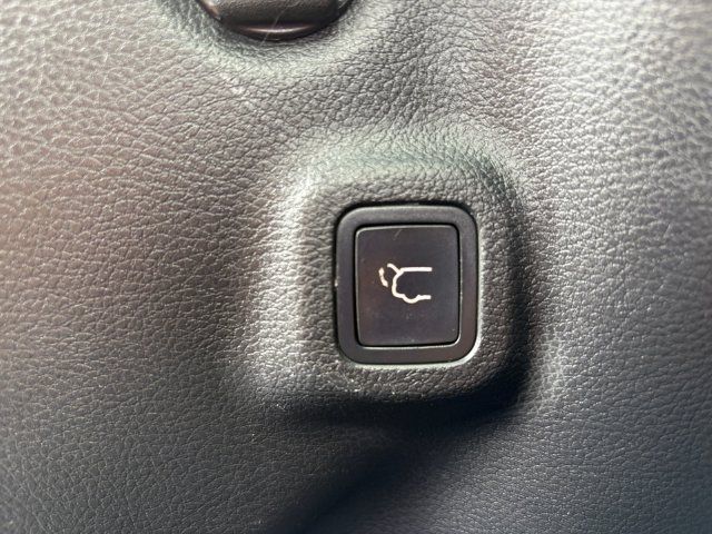Used 2018 Jeep Compass Limited w/ Navigation Group AWD/4WD image 14