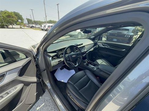 Used 2021 Cadillac XT6 Sport AWD/4WD image 12