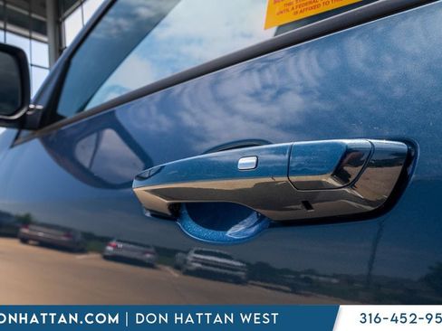 Used 2025 Chevrolet Equinox LT AWD/4WD image 27