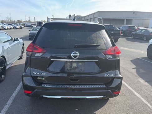 Used 2018 Nissan Rogue SV w/ Sun & Sound Touring Package image 3