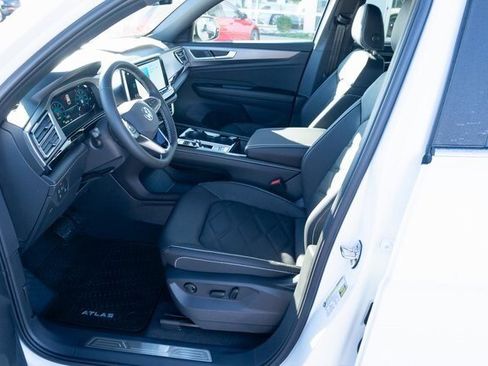 New 2026 Volkswagen Atlas Cross Sport SE image 17