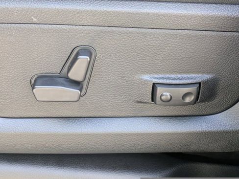 New 2026 RAM 2500 Big Horn AWD/4WD image 17