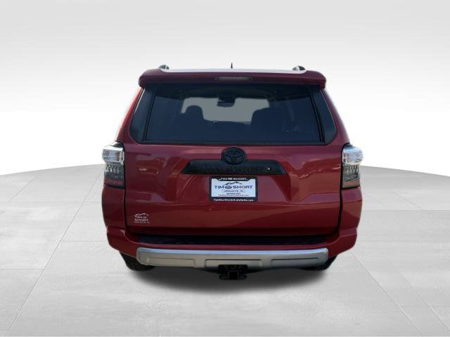 Used 2020 Toyota 4Runner TRD Off-Road AWD/4WD image 10