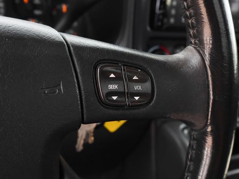 Used 2006 Chevrolet Silverado 2500 LT w/ Heavy-Duty Power Package image 34