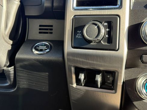 Used 2017 Ford F350 Platinum w/ Platinum Ultimate Package image 28