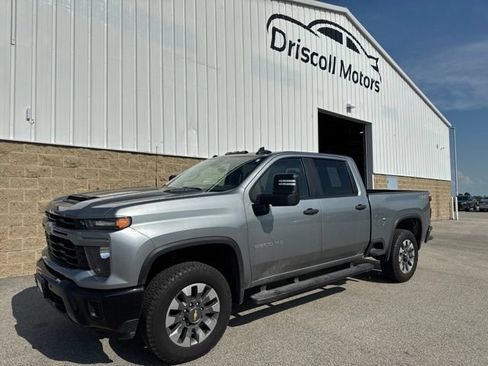 Used 2025 Chevrolet Silverado 2500 Custom w/ Custom Value Package AWD/4WD image 2