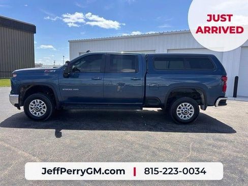 Used 2025 Chevrolet Silverado 2500 LT w/ Safety Package AWD/4WD image 3