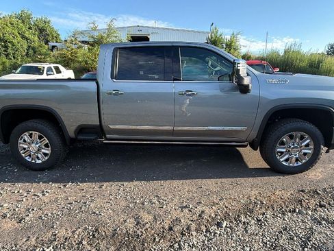 New 2026 Chevrolet Silverado 2500 High Country w/ High Country Premium Package AWD/4WD image 6
