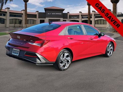 Certified 2025 Hyundai Elantra Sport FWD image 8