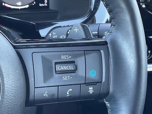 Used 2024 Nissan Pathfinder Platinum w/ Cargo Package FWD image 23