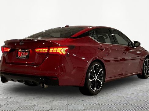 Used 2023 Nissan Altima 2.5 SR FWD image 6