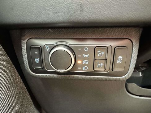 Used 2025 Ford Mustang Mach-E Premium image 19