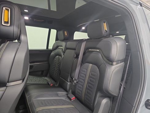 Used 2024 Rivian R1S Adventure image 21