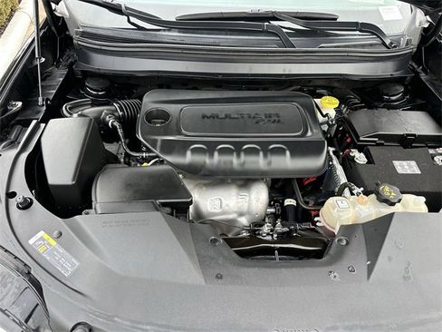 Used 2023 Jeep Cherokee Altitude Lux image 27